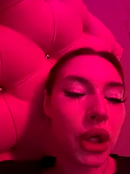 RoxyDoll_'s Live Sex Cam Show