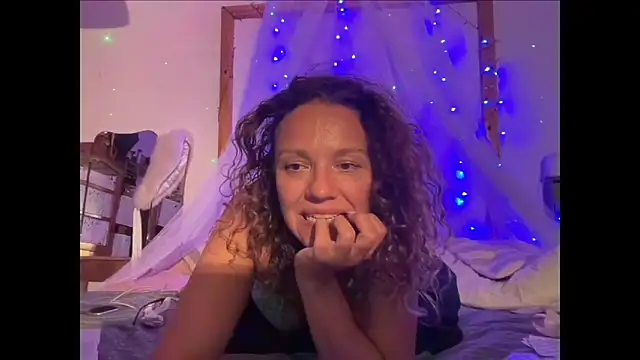 ShakiraLuxorinee's Webcam Show