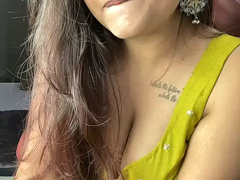 shanayaaa_1's Live Sex Cam Show
