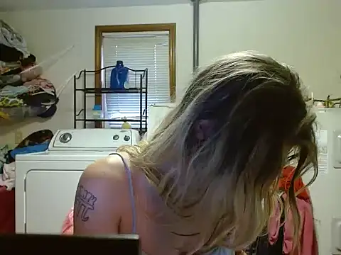 missymilf's Live Sex Cam Show