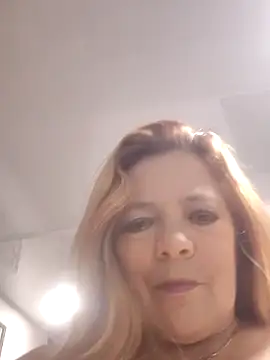 Casandra_Cruz's Webcam Show