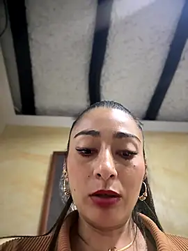 _Bella-Office1's Webcam Show