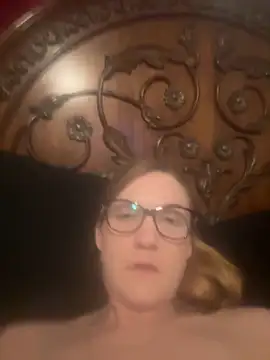 Kitty_DaCocks' Live Sex Cam Show