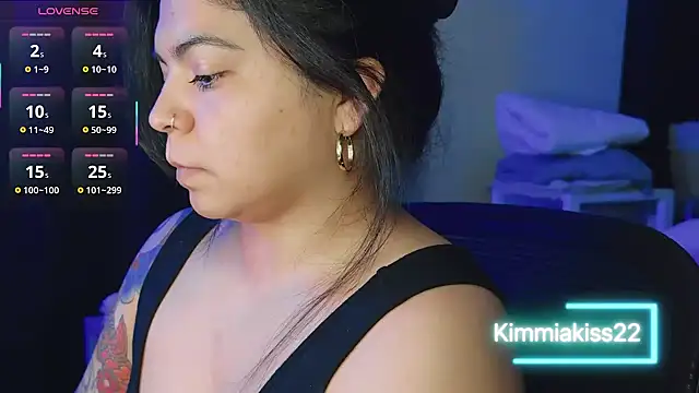 kimmiakiss22's Live Sex Cam Show