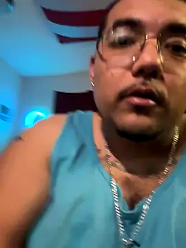 cloudy_couple444's Live Sex Cam Show