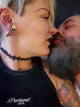 PinkTheHawk's Live Sex Cam Show