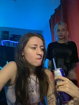 Dooubletroublee's Live Sex Cam Show