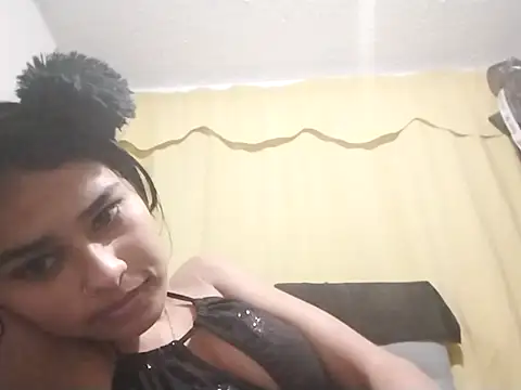 kimberlylohaiza's Live Sex Cam Show