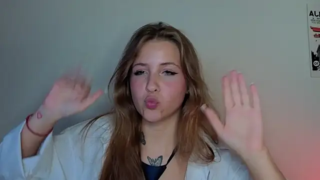 LoveSeekins' Live Sex Cam Show