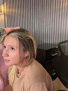 MiaPetit_'s Webcam Show