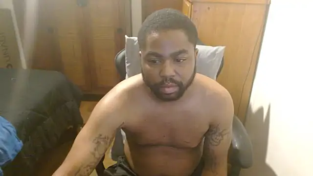 Breadwinnah webcam show