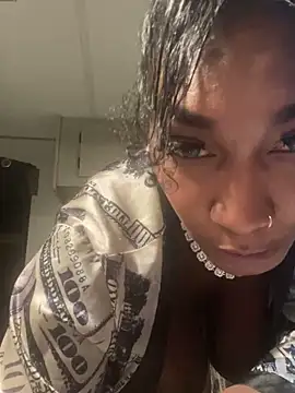 CUMQUEEN-XXX69's Webcam Show