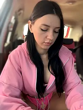 JulliaVegas' Live Sex Cam Show