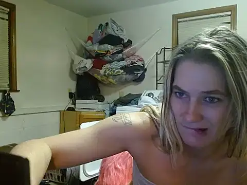 missymilf's Live Sex Cam Show