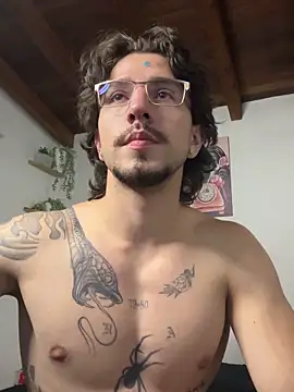 Valentino_Xander's Live Sex Cam Show