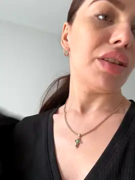 Brilliant-Dew's Webcam Show