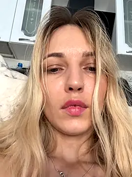 Adelina0001's Live Sex Cam Show