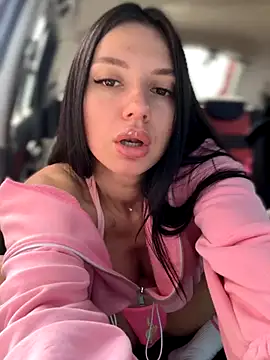 JulliaVegas' Live Sex Cam Show
