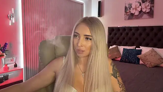 OhMyEmma's Live Sex Cam Show