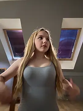 Sky_Cutie's Webcam Show