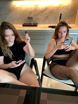 Nura_n_Sarah's Live Sex Cam Show
