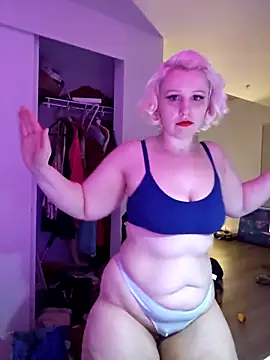 MadelynDaisyMoanroe's Live Sex Cam Show
