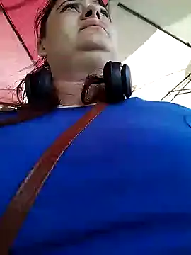 Flacara100's Live Sex Cam Show