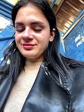 MiraReach's Live Sex Cam Show