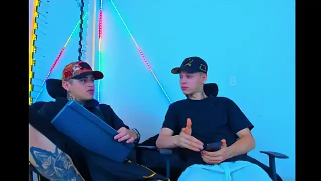 HOT_boy2025's Live Sex Cam Show