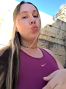 Mona_Plus' Live Sex Cam Show