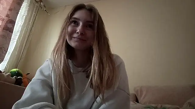 Nymera_flare's Webcam Show