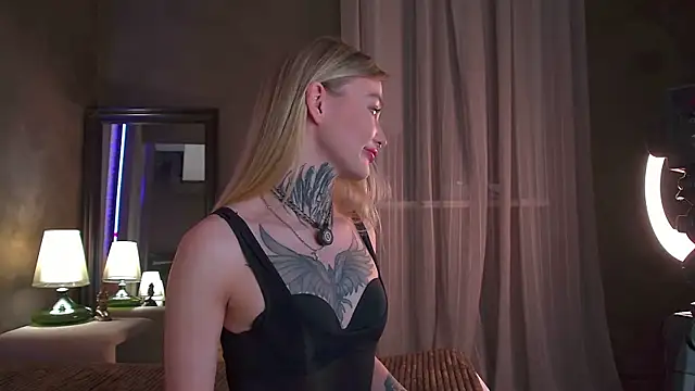 AriWild's Live Sex Cam Show