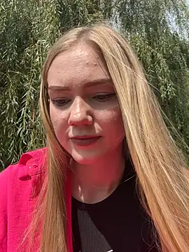 MilaMoone's Live Sex Cam Show