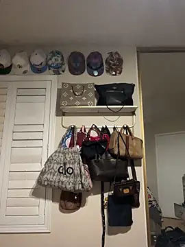 Chicagobabe's Live Sex Cam Show