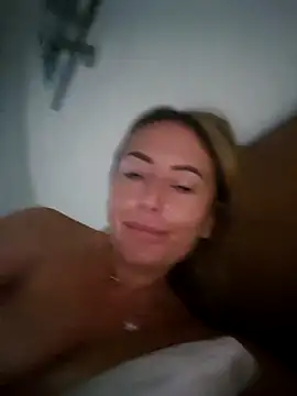 Molliexo's Live Sex Cam Show