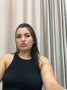 SarahLoreen's Live Sex Cam Show
