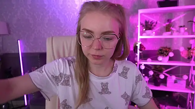 EmilySunshineS' Webcam Show