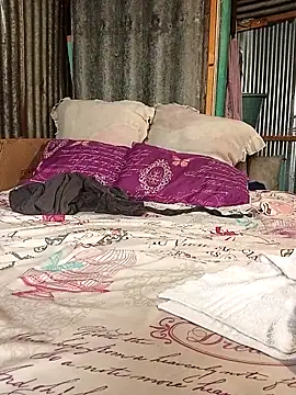 curvyloneah75's Webcam Show