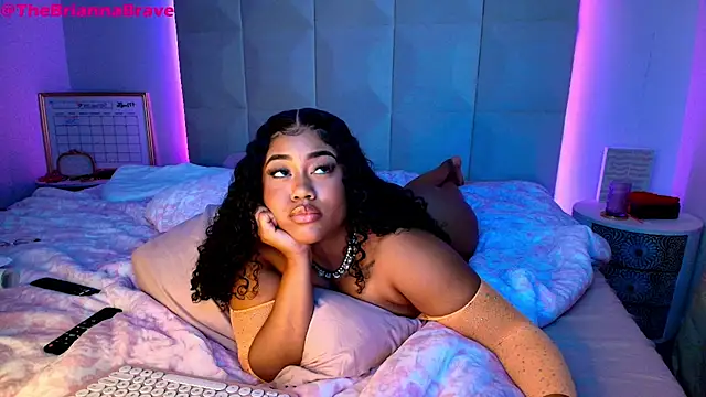 BriannaBrave's Live Sex Cam Show