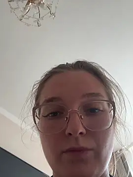 Bellatrisssaa's Live Sex Cam Show