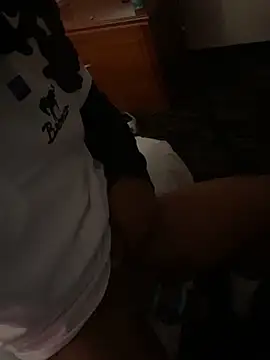 MaskOn_DOut's Live Sex Cam Show