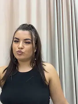 SarahLoreen's Live Sex Cam Show