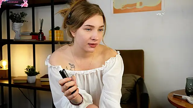 TouchOfRina's Live Webcam Show