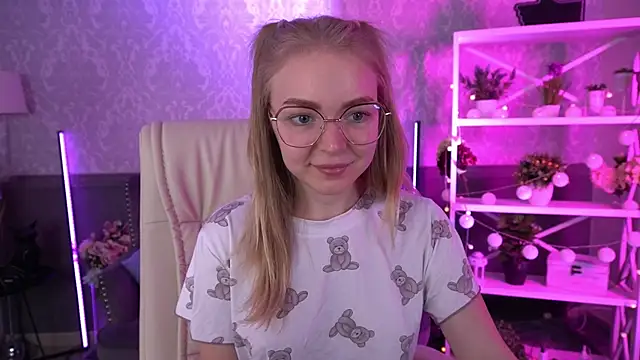 EmilySunshineS' Webcam Show