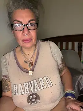 dieseldame1313's Webcam Show