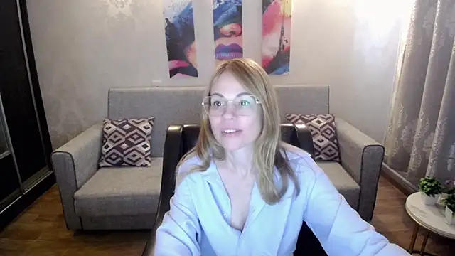 shy_hot_cat's Live Sex Cam Show