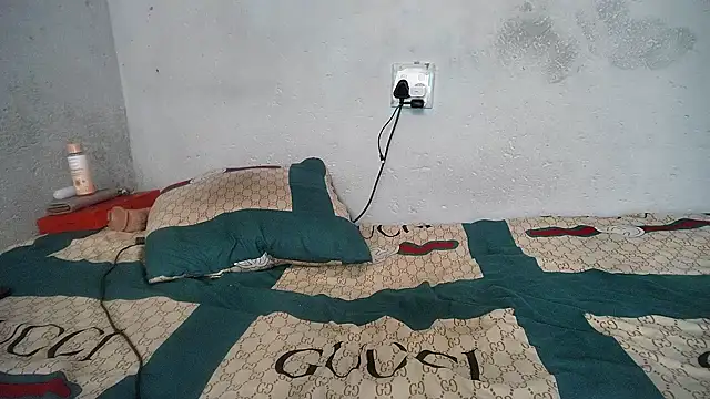 ASSQUEEN37Xx's Webcam Show