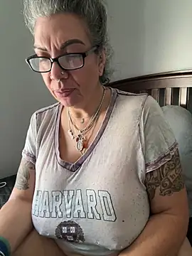 dieseldame1313's Webcam Show