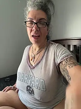 dieseldame1313's Live Sex Cam Show