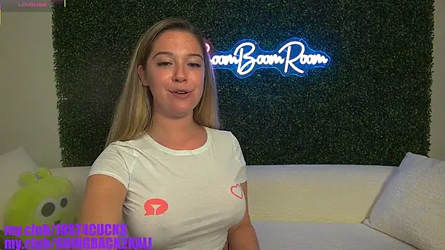 boomboomr00m's Live Sex Cam Show